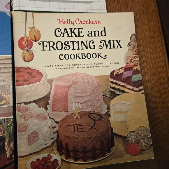 Vintage Set Of 4 Cookbooks